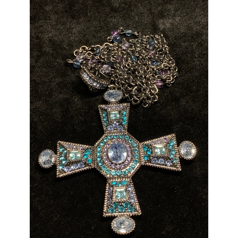 Vintage Style Ornate Cross Pendant Necklace Blue Purple Rhinestones Silver Tone